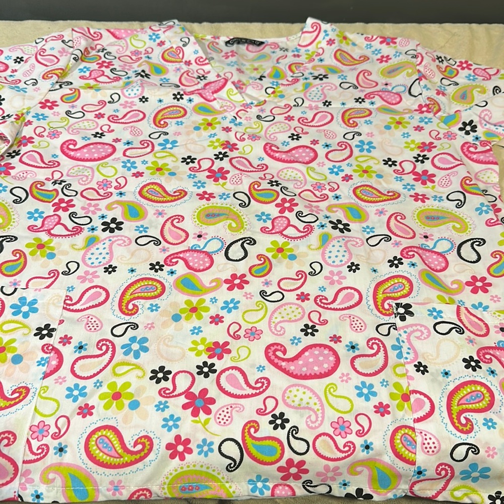 Nurse’s scrub top by Cassandra O size 3X